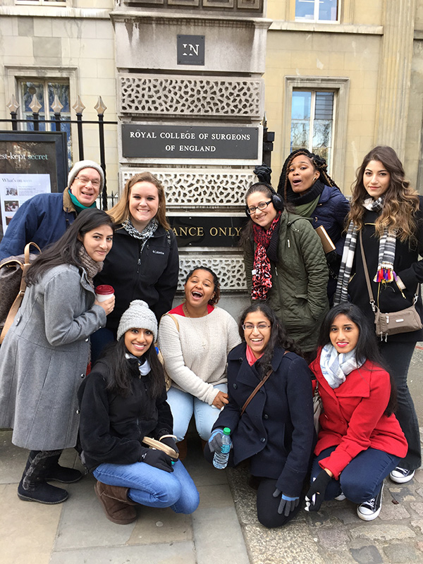 Honors Students Explore the Culture, Context, and History of Medicine During Trip to London 